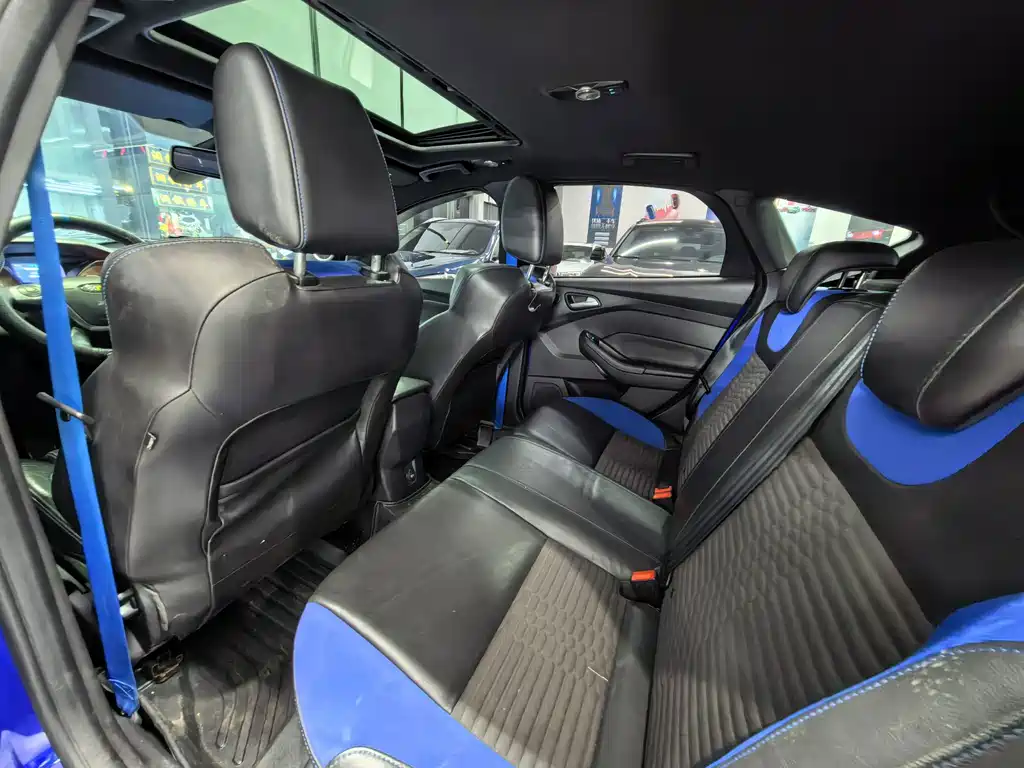 Ford Focus (Import) — миниатюра 7