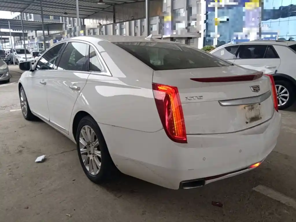 Cadillac XTS — миниатюра 5