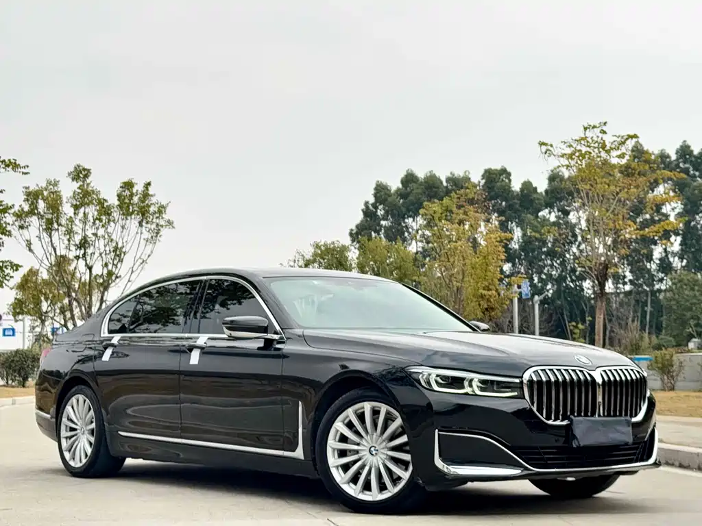 BMW 7 Series — миниатюра 5