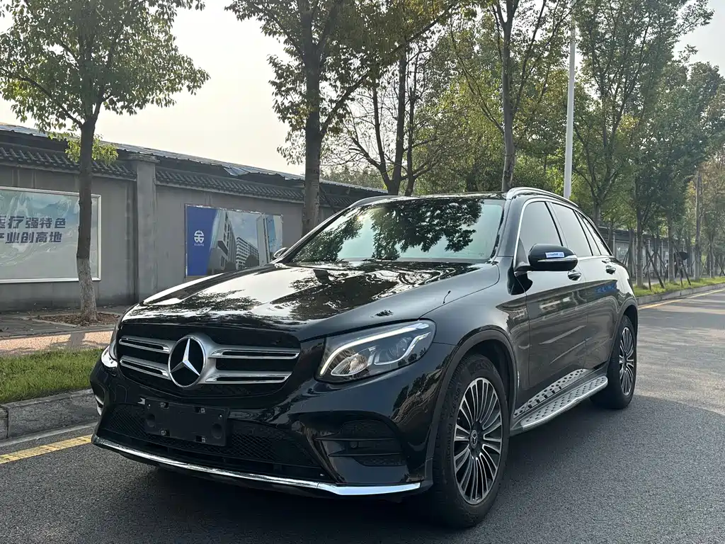 MERCEDES-BENZ GLC