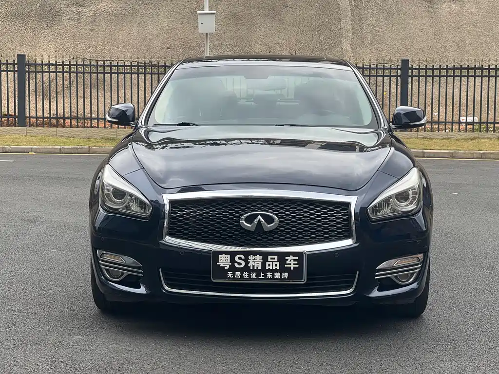 Infiniti Q70 2015 Q70L 2.5L Enjoy