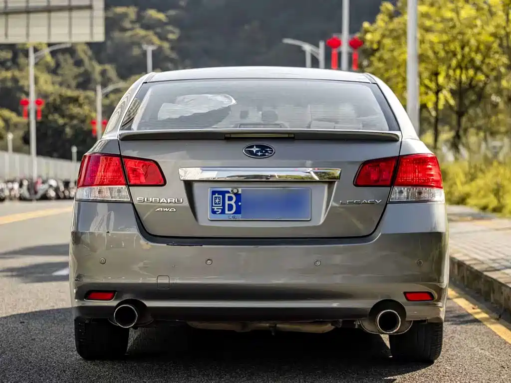 Subaru Legacy — миниатюра 7