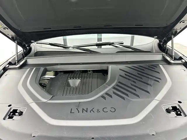 Lynk & Co 900 — миниатюра 17
