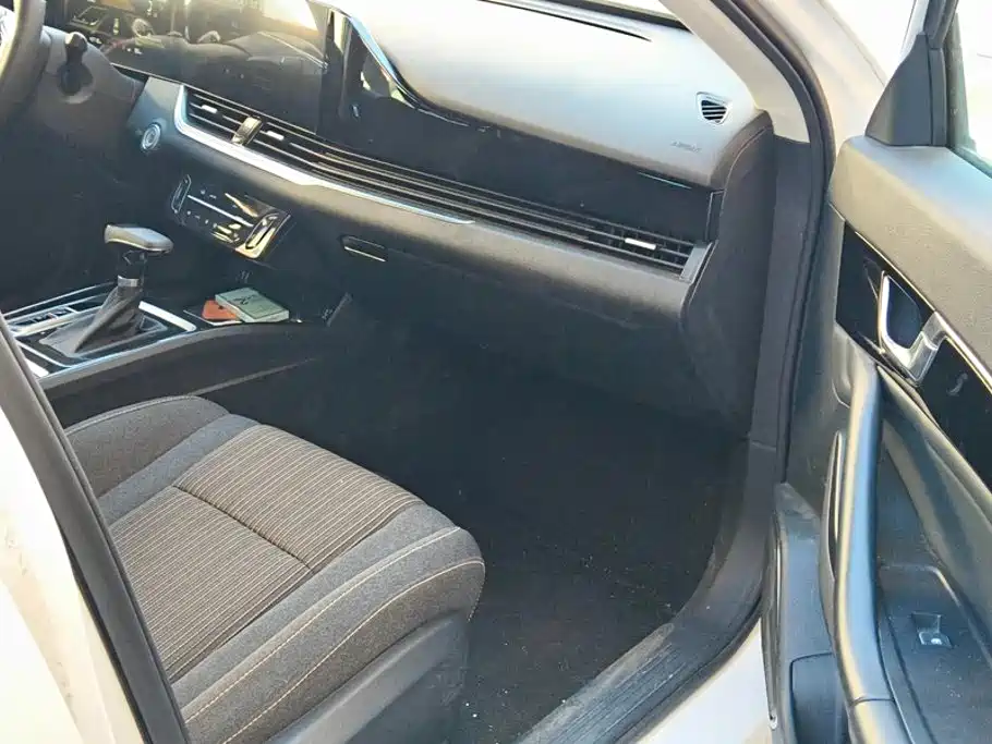 Bestune B70 — миниатюра 8