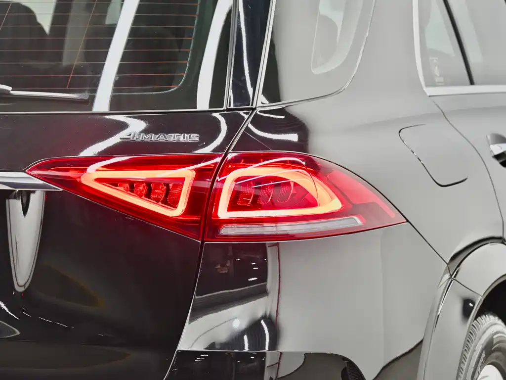 Mercedes-Benz GLE (Import) — миниатюра 33