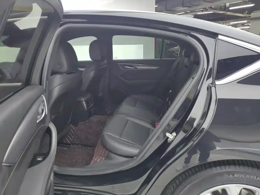 Cadillac CT5 — миниатюра 11