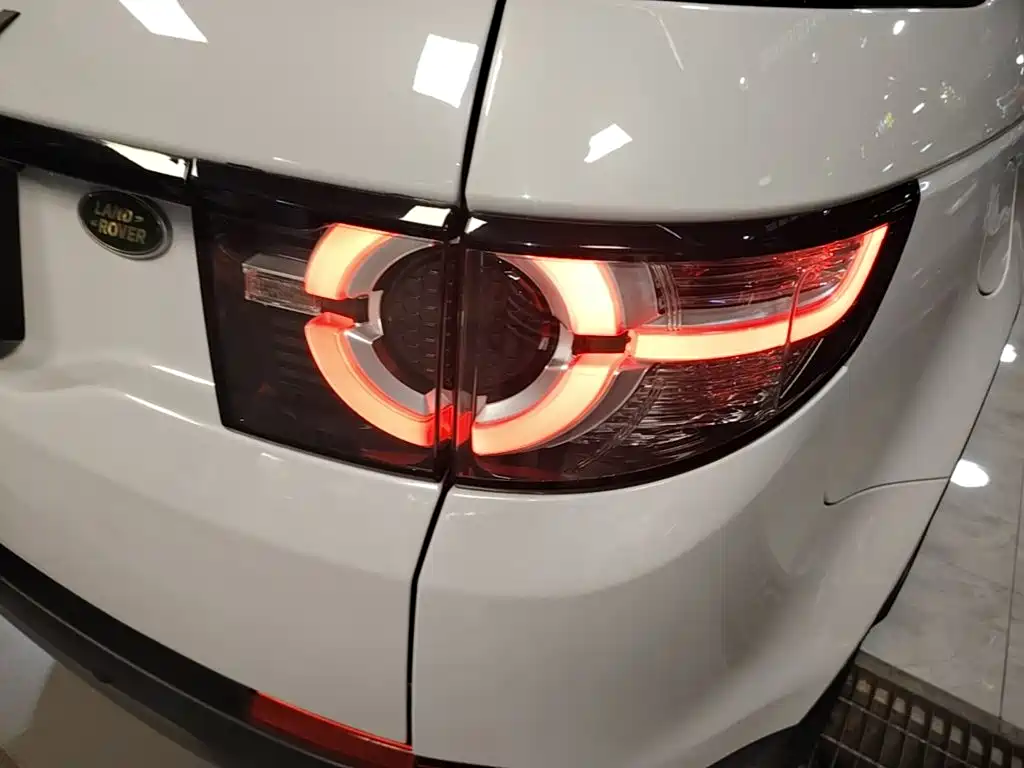 Land Rover Discovery Sport — миниатюра 8