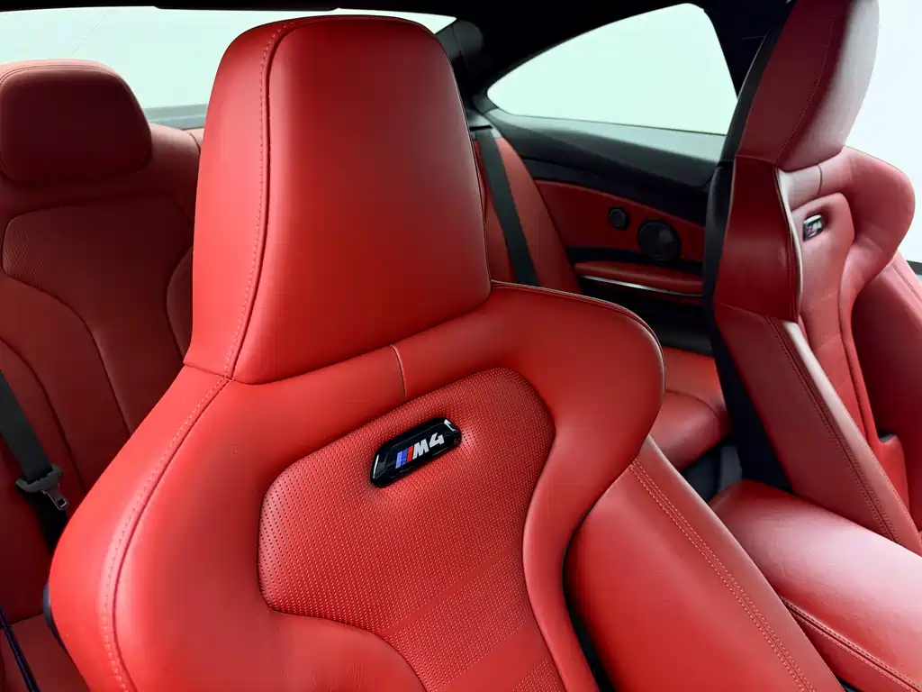 BMW M4 — миниатюра 13