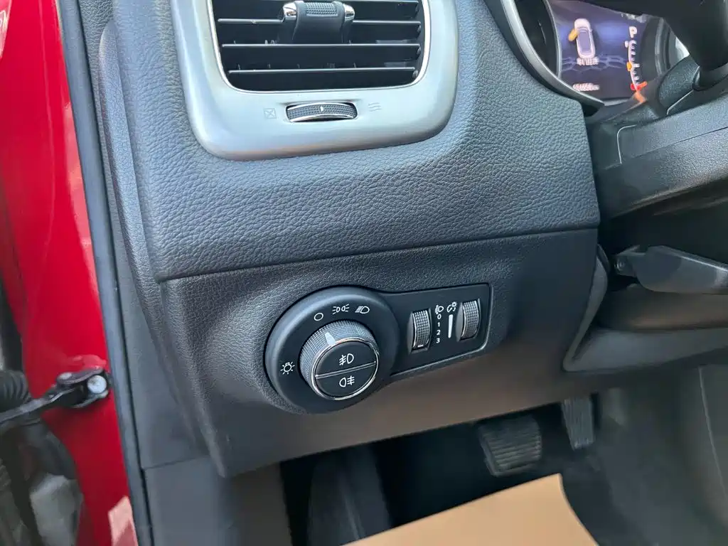 Jeep Compass — миниатюра 7