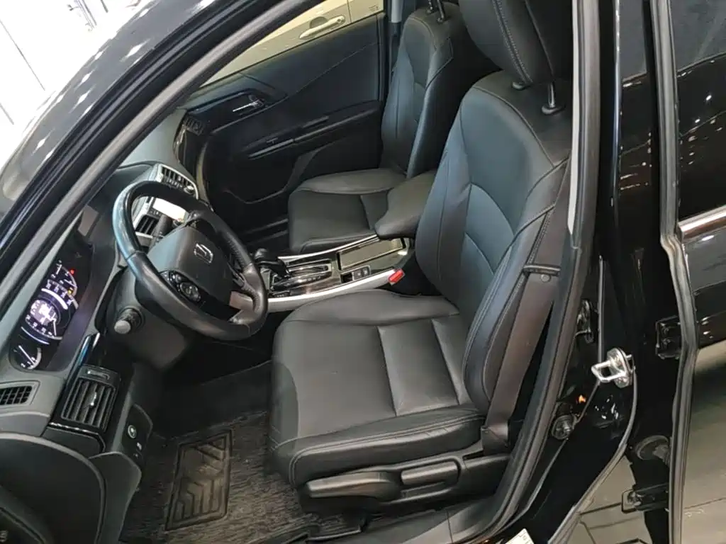Honda Accord — миниатюра 15