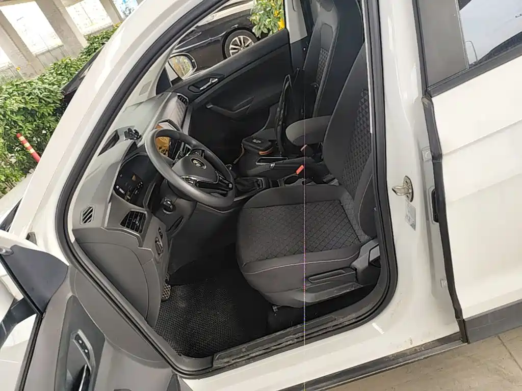 Volkswagen T-Cross — миниатюра 15