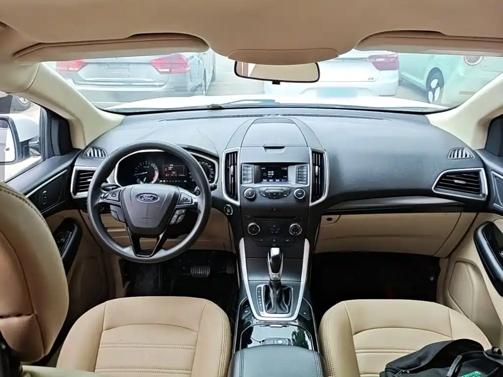 Ford Edge — миниатюра 10