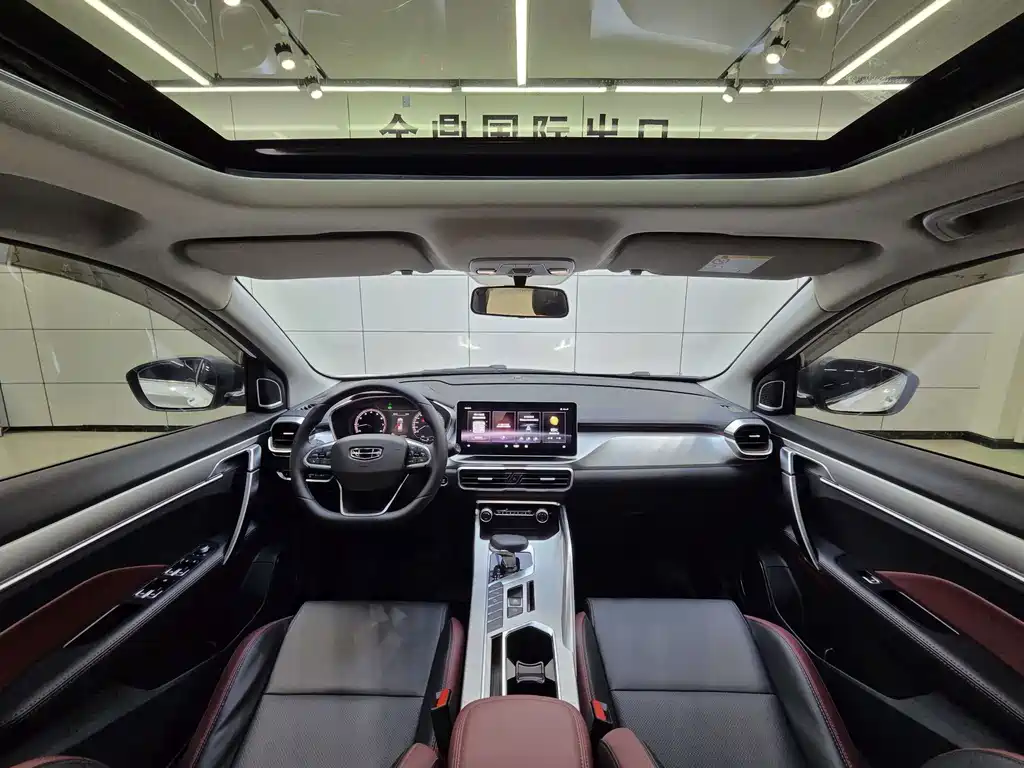Geely Binyue — миниатюра 13