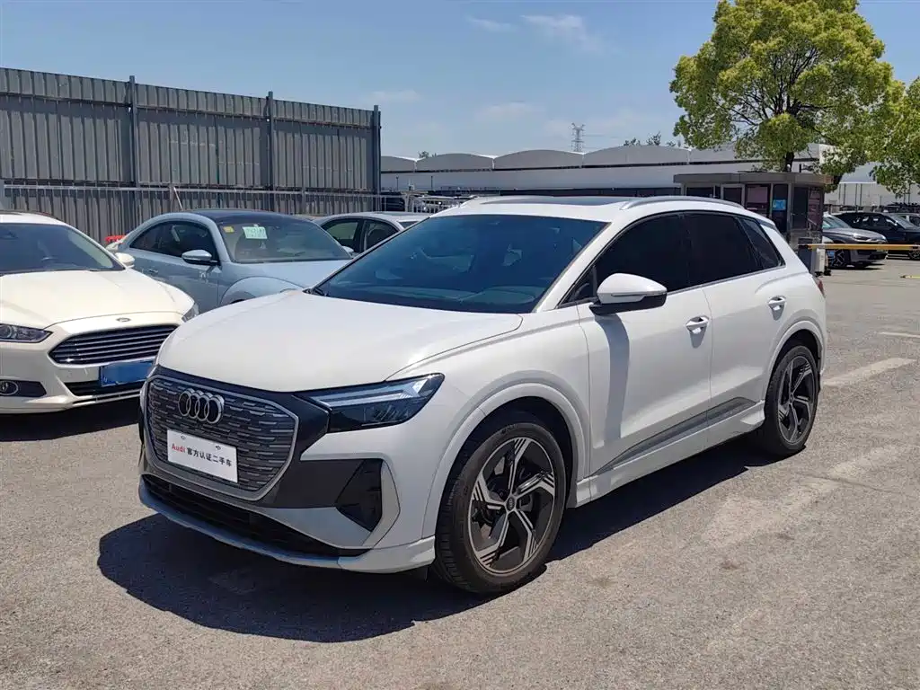 Audi Q4 e-tron 2024