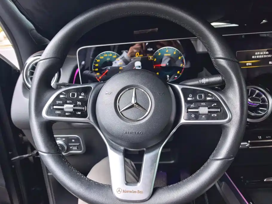 Mercedes-Benz GLB — миниатюра 15