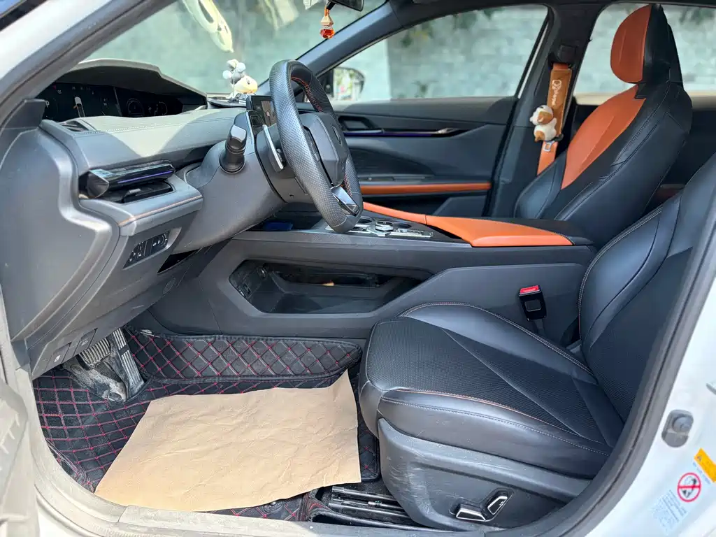 Changan UNI-V 1.5T Sport Edition, фото 4