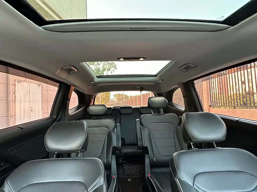 Hyundai Custo — миниатюра 6