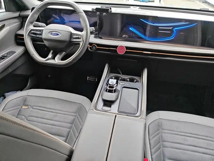 Ford Edge — миниатюра 16