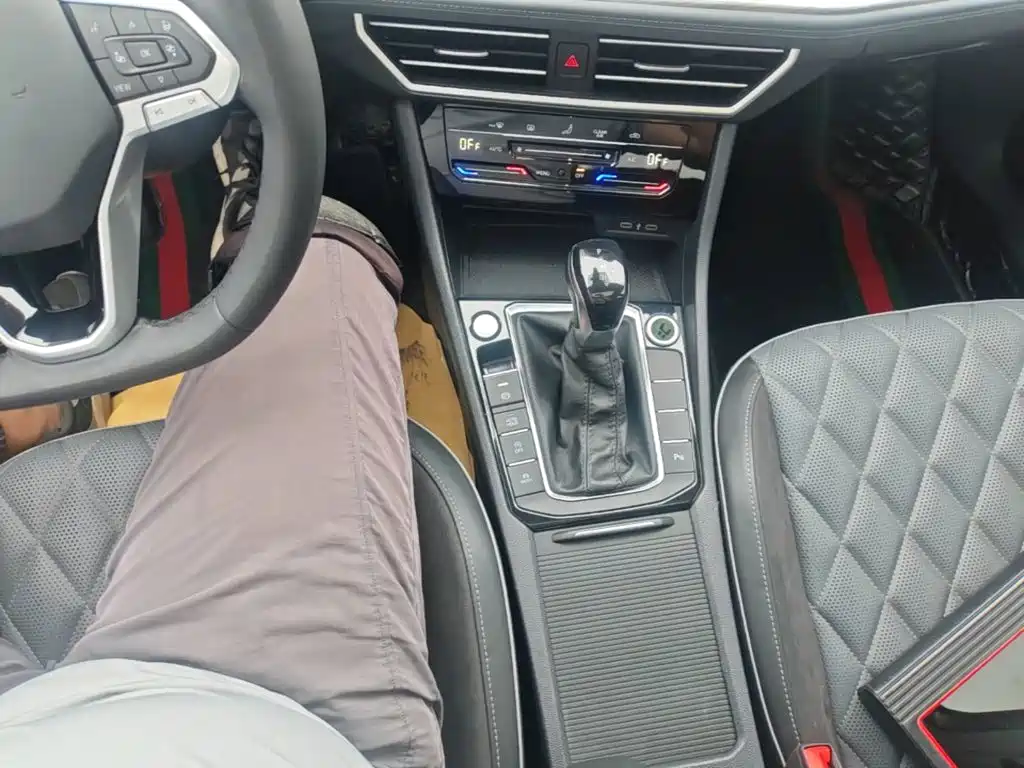 Volkswagen Sagitar — миниатюра 14