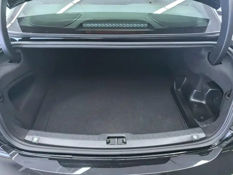 Volvo S90 — миниатюра 4