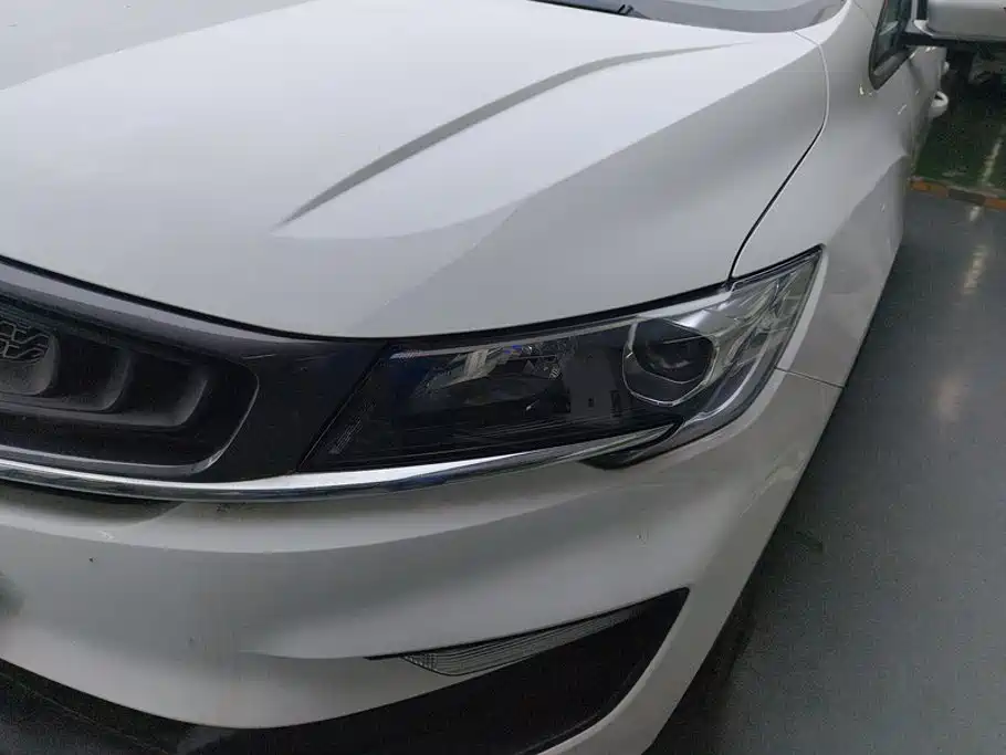 Geely Jia Ji — миниатюра 5