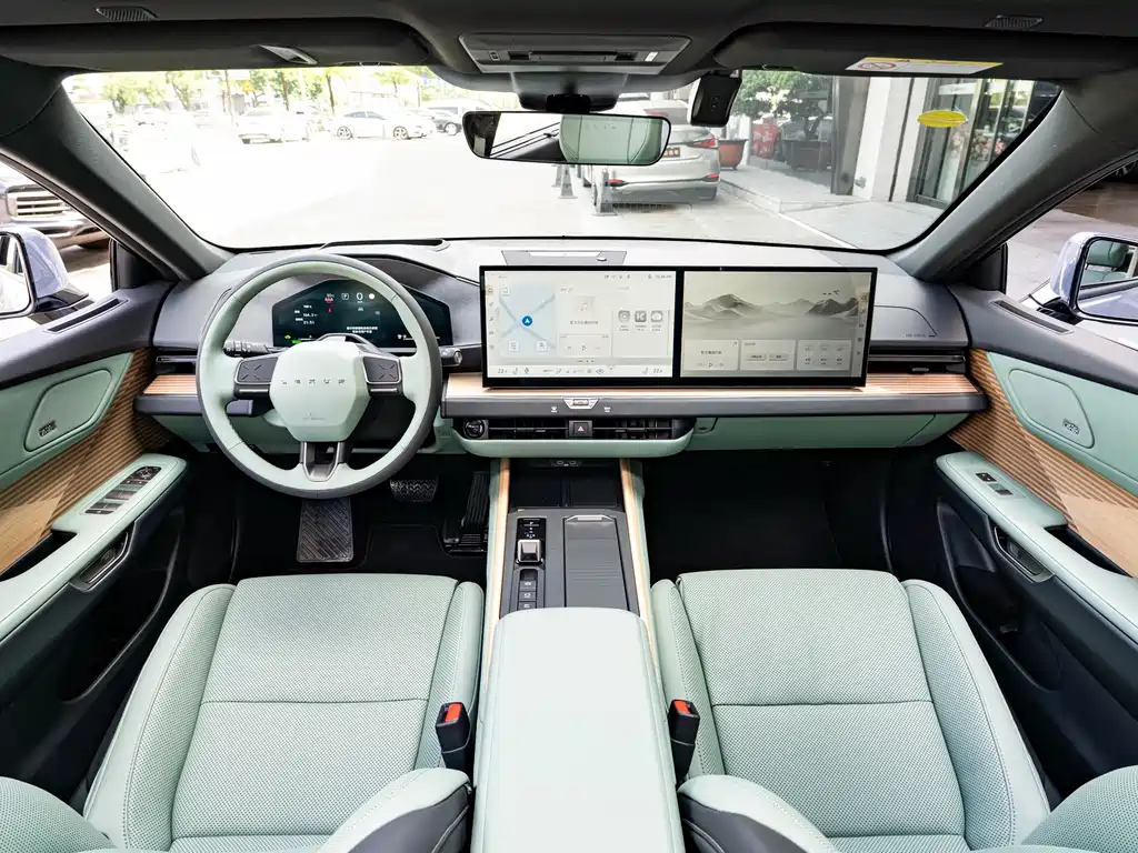 Lexus ES — миниатюра 13