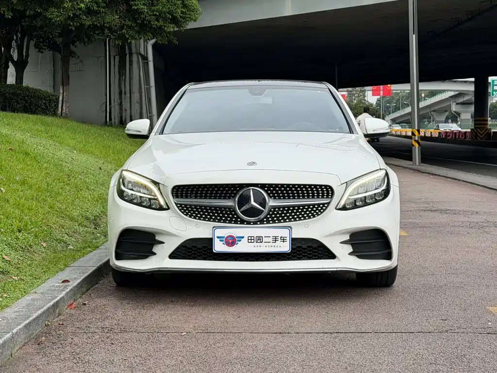 Mercedes-Benz C-Class — миниатюра 2