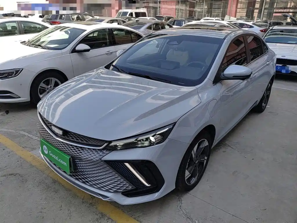 Geely L HiP 2023