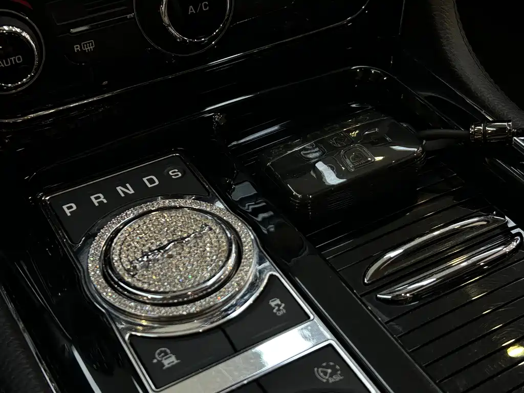 Jaguar XJ — миниатюра 13