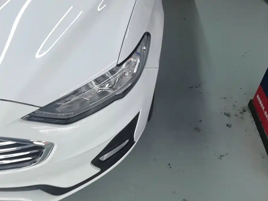 Ford Mondeo — миниатюра 5