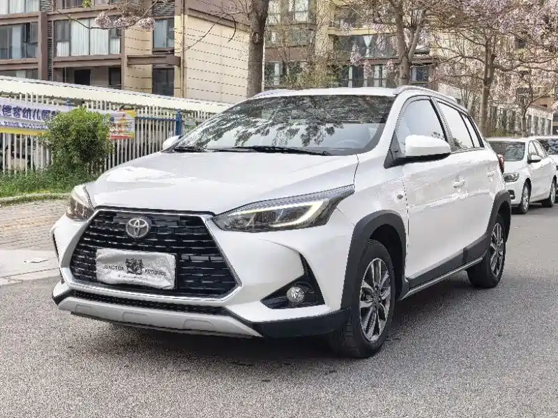 Toyota Yaris L 2022