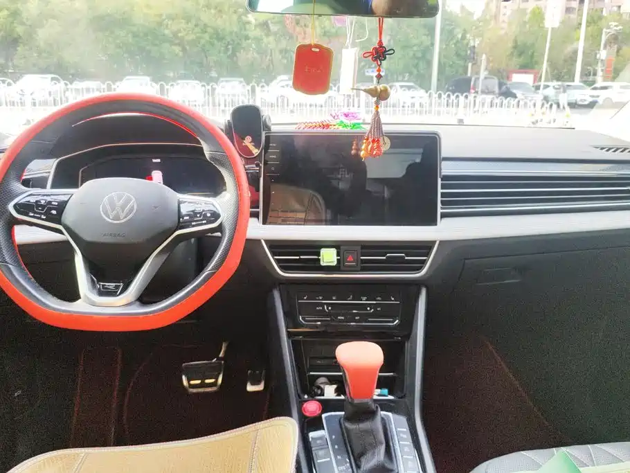 Volkswagen Tiguan L — миниатюра 13