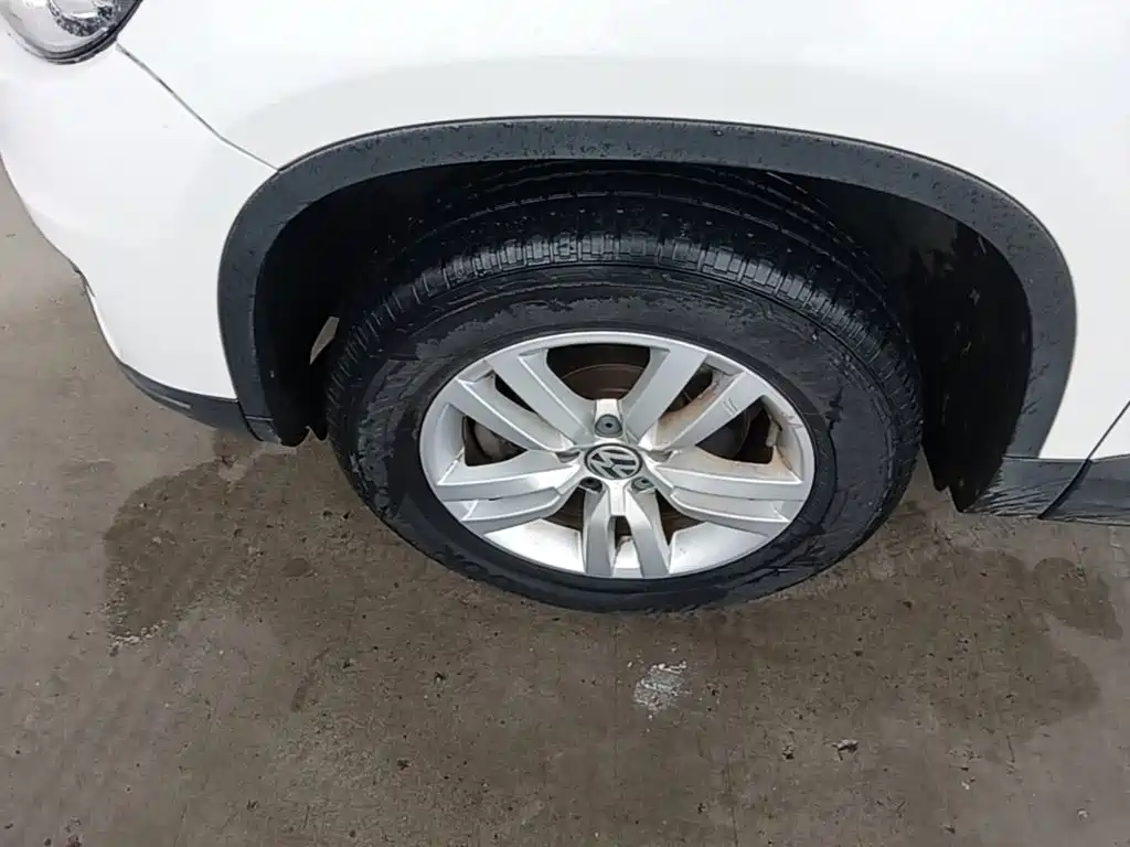 Volkswagen Tiguan — миниатюра 23