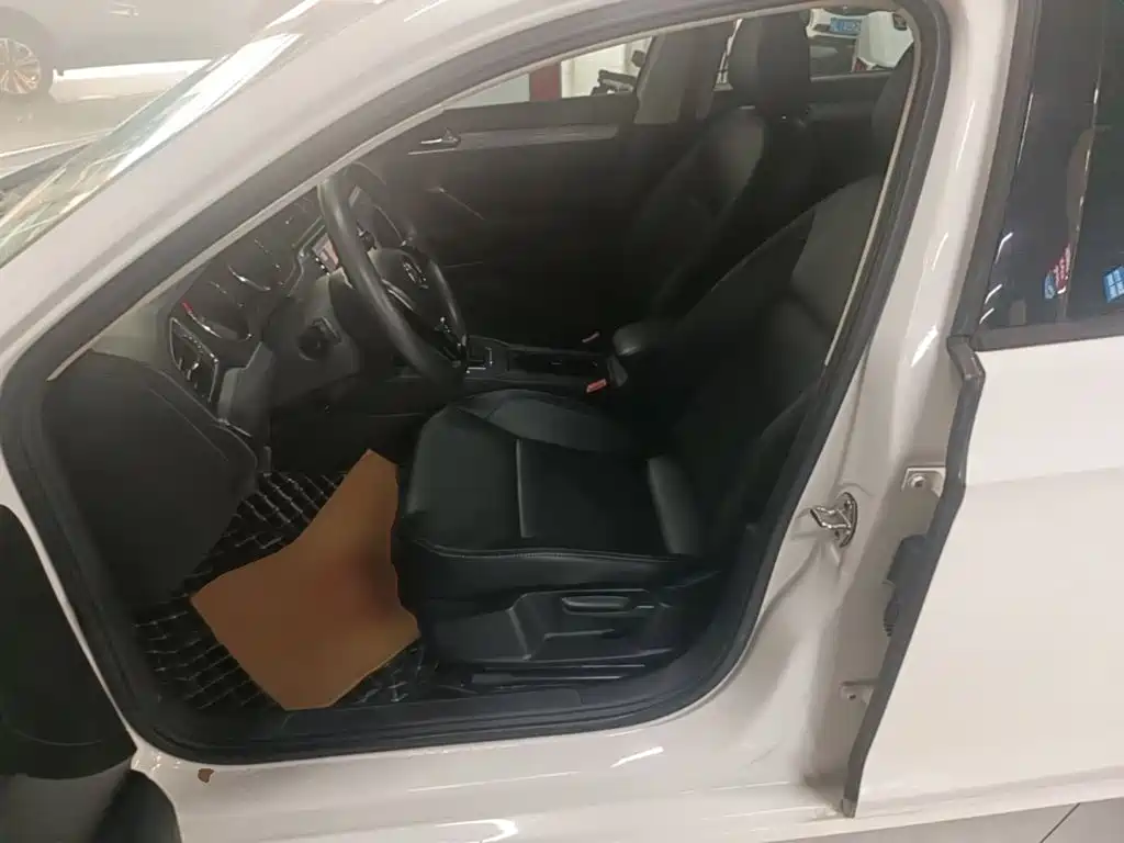 Volkswagen Lamando — миниатюра 15