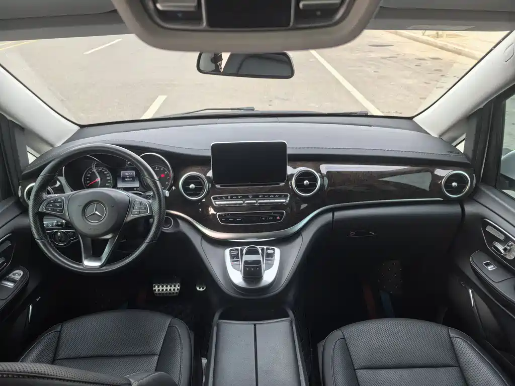 MERCEDES-BENZ V CLASS