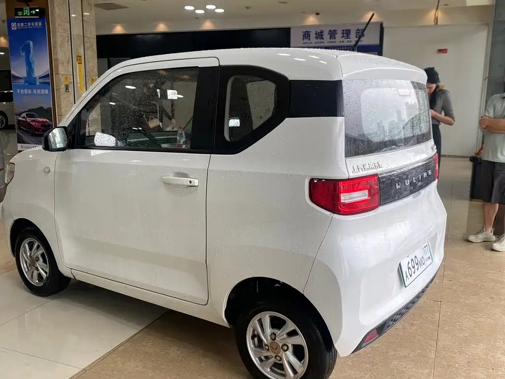 Wuling MINIEV — миниатюра 10