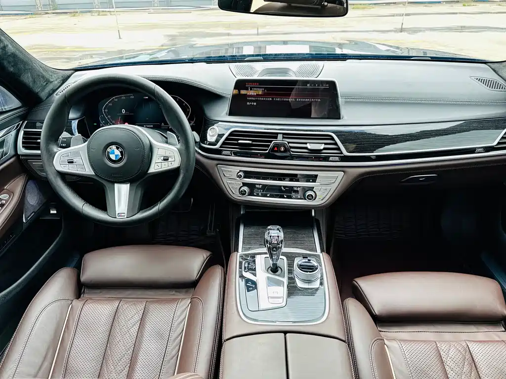 BMW 7 SERIES