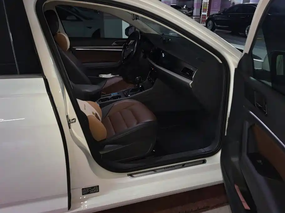 Volkswagen Lavida — миниатюра 8
