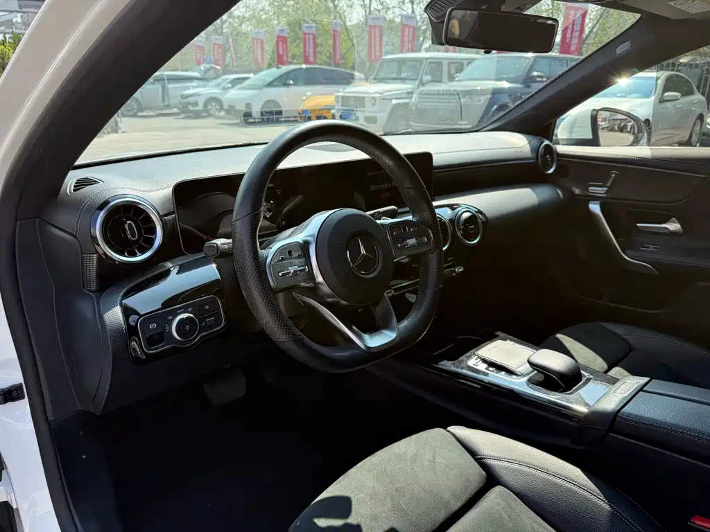 Mercedes-Benz A-Class A 2019 A 200 L Sport