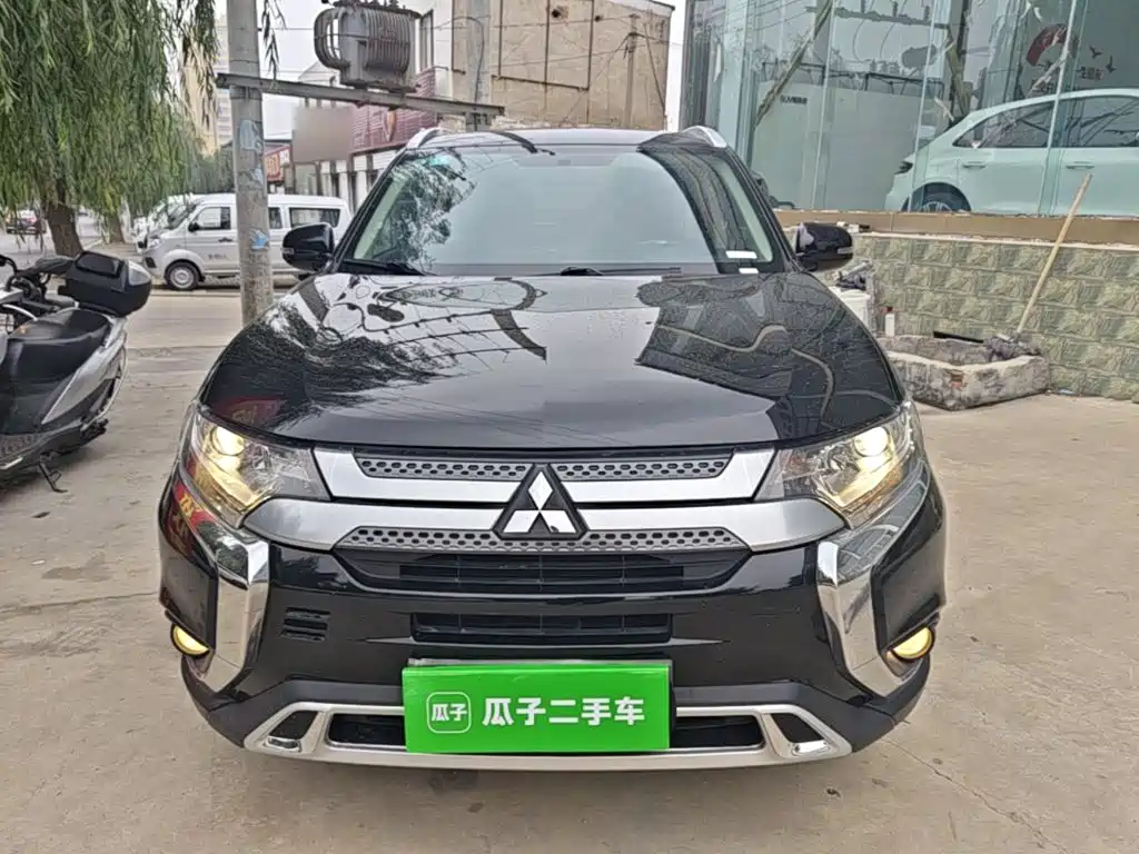 Mitsubishi Outlander — миниатюра 3