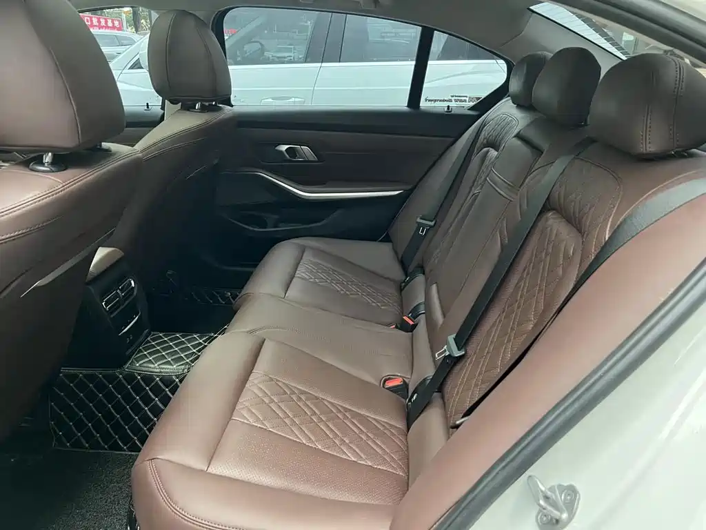 BMW 3 Series — миниатюра 10