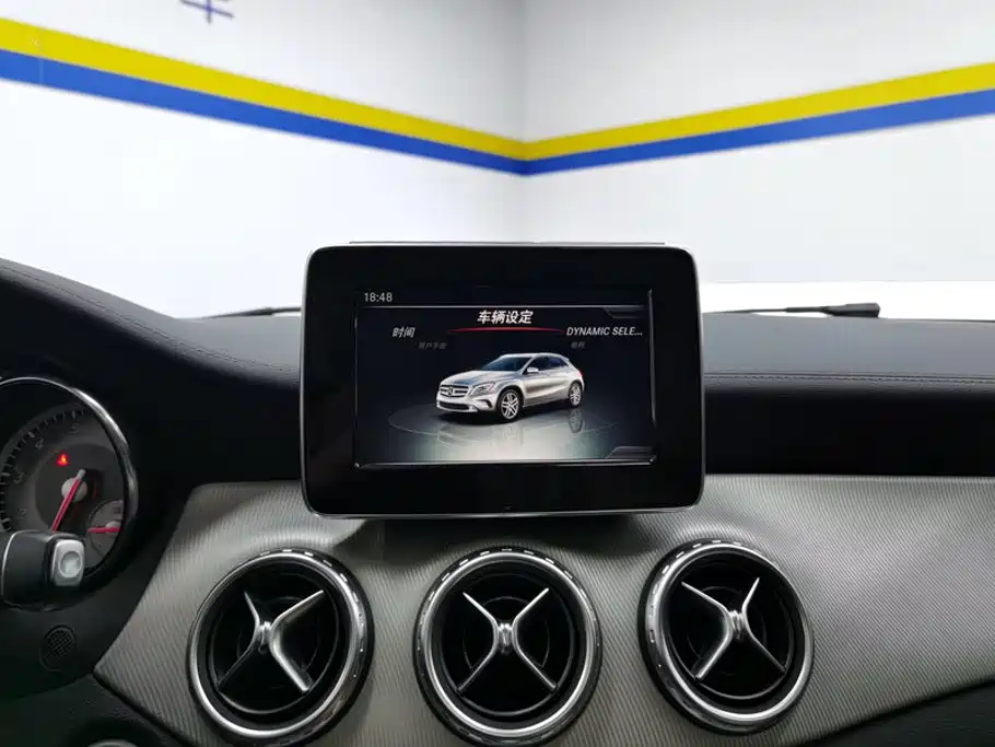 Mercedes-Benz GLA — миниатюра 13