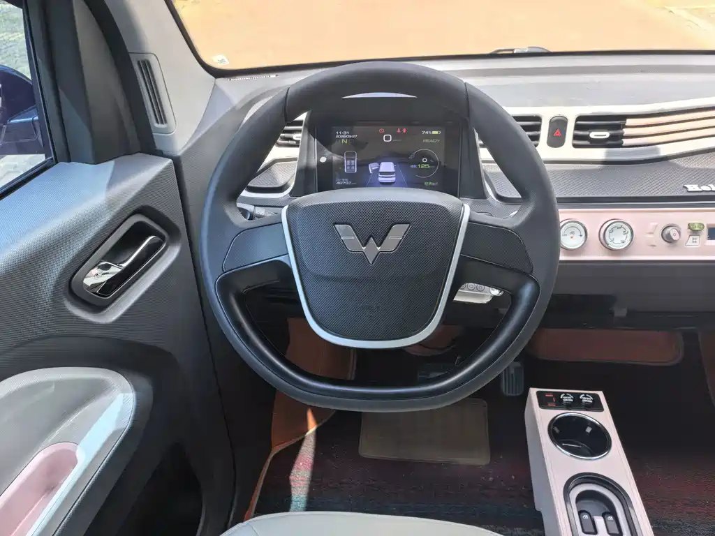 Wuling MINIEV — миниатюра 10