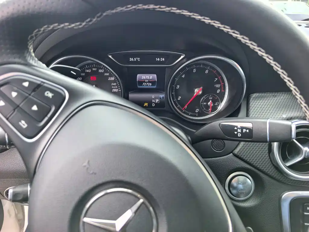 Mercedes-Benz GLA — миниатюра 12