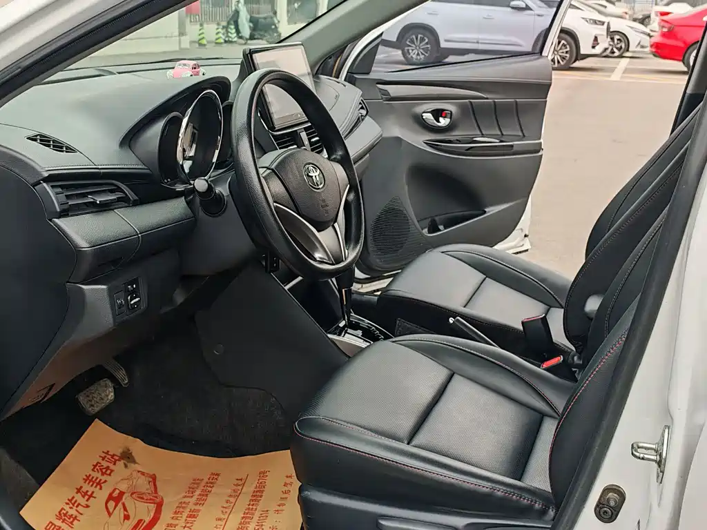 TOYOTA YARIS L ZHIXUAN