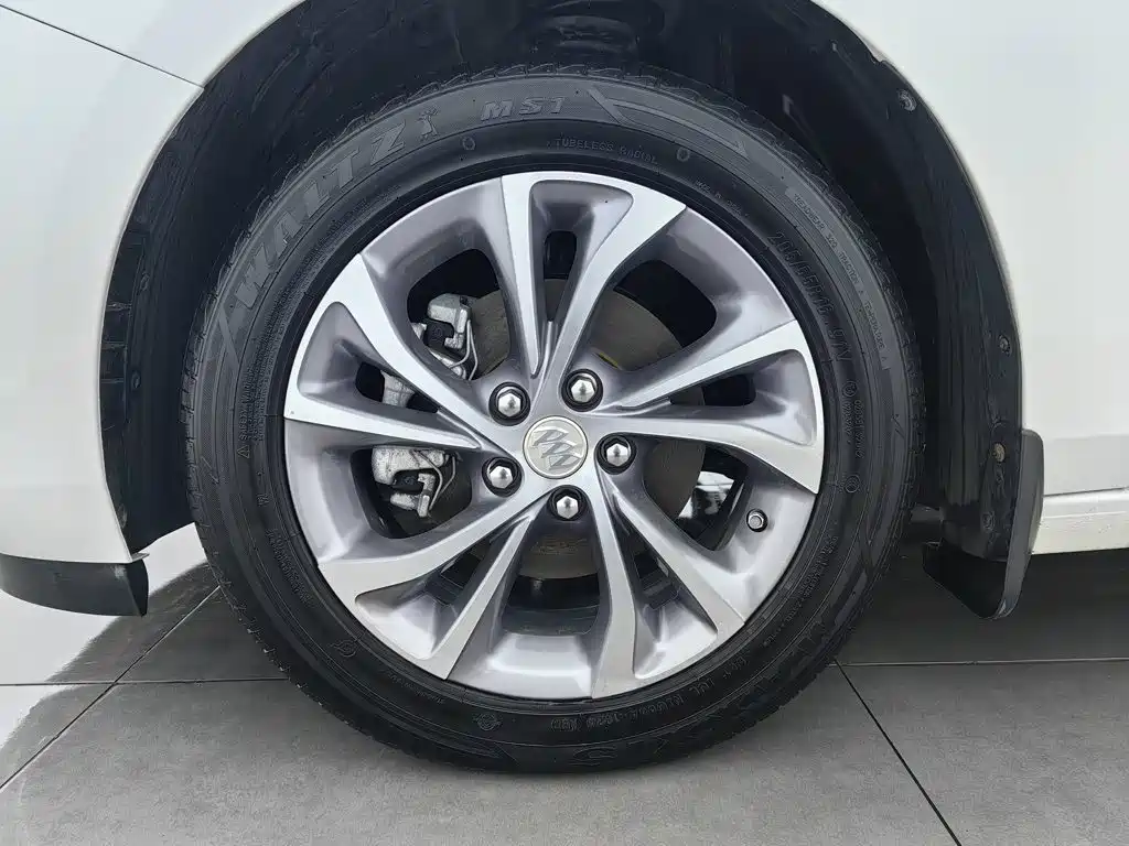 Buick Verano — миниатюра 17