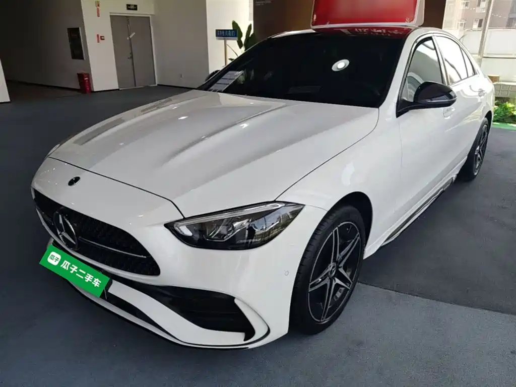 Mercedes-Benz C-Class 2025