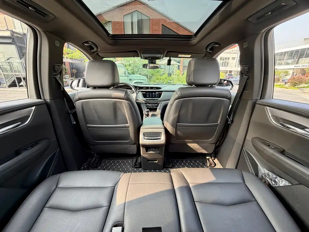 Cadillac XT6 — миниатюра 13