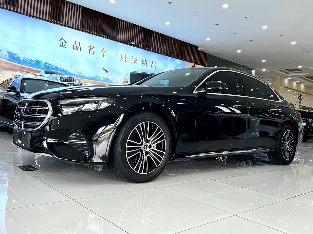 Mercedes-Benz E-Class — миниатюра 2
