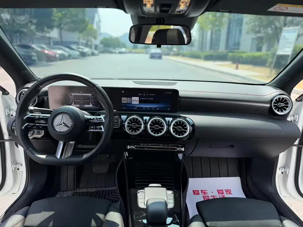 Mercedes-Benz A-Class — миниатюра 10